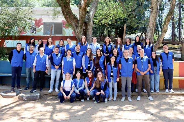Equipe-de-voluntários-da-Samsung