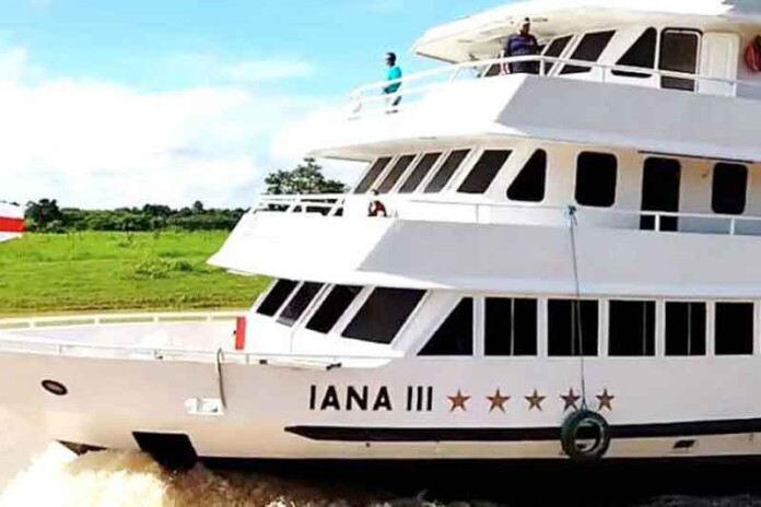 Iate-usado-por-Lula-na-COP30-tem-longa-história-de-serviço-a-governadores-amazonenses