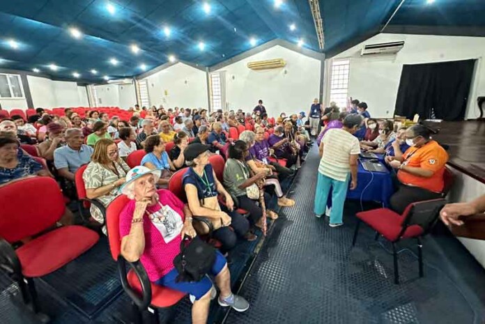 Idosos-recebem-atendimentos-e-atividades-de-prevenção-em-Manaus