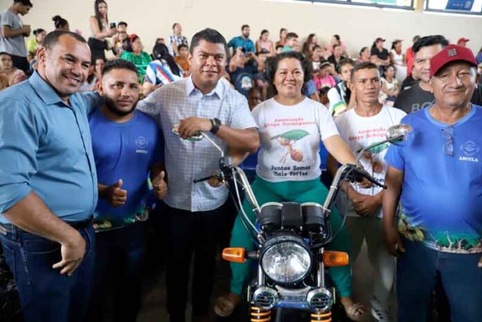 Itacoatiara-recebe-maquinários-que-vão-transformar-o-campo-e-acelerar-a-produção