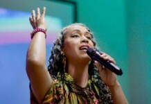 Wendy Lady promete incendiar o palco do FAM com show vibrante e repertório autoral!