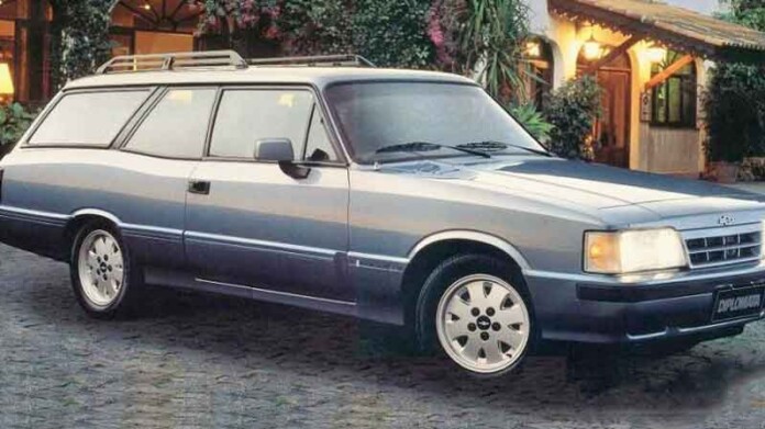 relembrando-as-três-fases-da-clássica-Chevrolet-Caravan