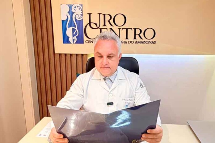 Cirurgião-urologista-Giuseppe-Figliuolo