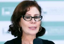 Com renúncia de Zambelli suplente assume e crise institucional perde força