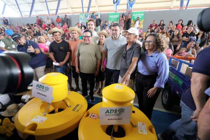 Equipamentos,-crédito-e-auxílio-social-mudam-a-rotina-de-produtores-e-famílias-em-Coari