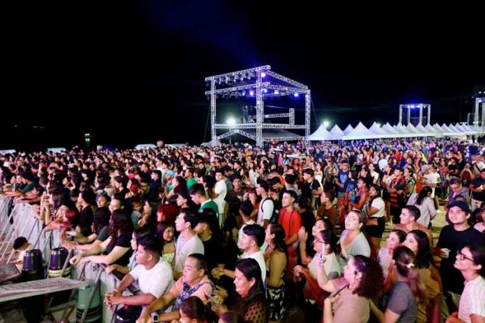 Fé-respeito-e-diversidade-marcam-Réveillon-Gospel-histórico-na-Ponta-Negra