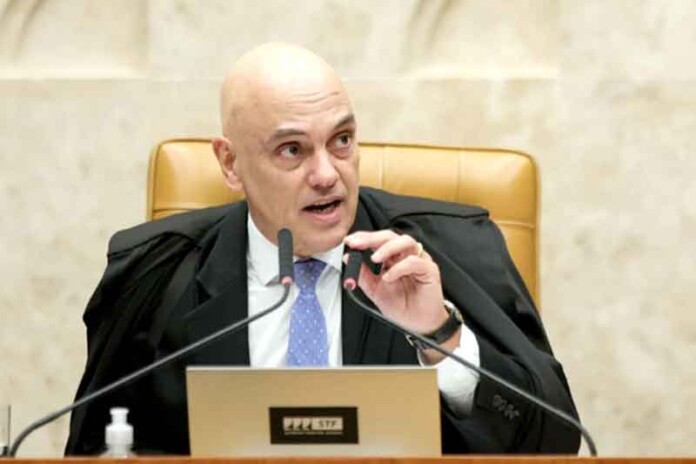 Fim-de-ano-esquenta-com-ofensiva-política-contra-Alexandre-de-Morae