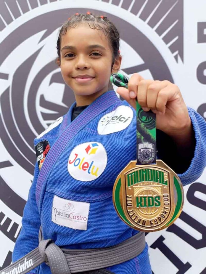 Laura-Abrante-tem-9-anos-e-um-currículo-de-campeã-mundial