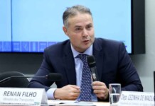 Professor questiona Renan Filho sobre BR-319 e critica euforia política em torno do licenciamento