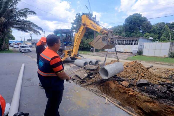Modernização-da-rede-de-drenagem-profunda-em-via-do-conjunto-Campos-Elíseos