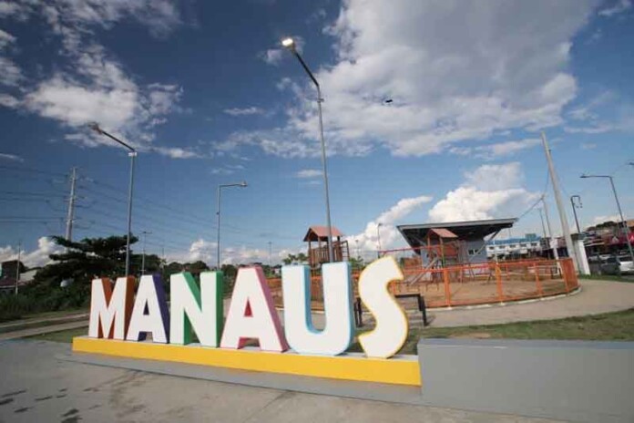 Novos-letreiros-mudam-a-paisagem-urbana-e-prometem-virar-ponto-obrigatório-na-cidade2