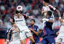 O mundo esteve nas mãos do Flamengo e caiu na marca do pênalti