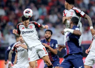 O mundo esteve nas mãos do Flamengo e caiu na marca do pênalti