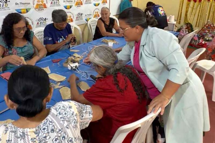 Oficina-transforma-talento-da-terceira-idade-em-fonte-de-renda-em-Manaus
