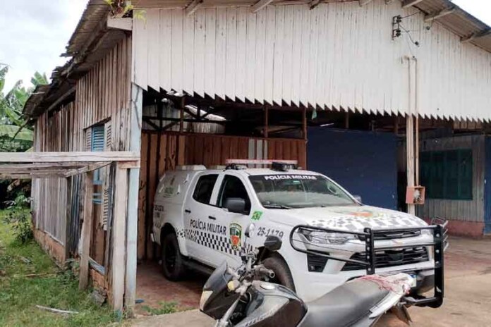 Prédio-da-Polícia-Militar-em-Manaquiri-ameaça-desabar-e-Defensoria-cobra-respostas-urgentes