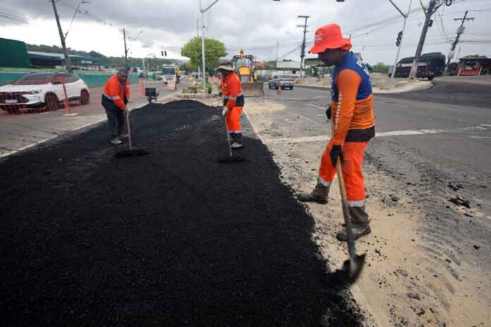 Prefeitura-avança-com-intervenção-viária-para-melhorar-mobilidade-no-bairro-Armando-Mendes