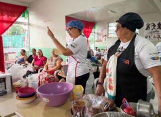 Quem disse que aposentadoria é fim? Idosos transformam receitas em renda no Natal
