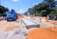 Três frentes de trabalho aceleram obra estratégica na avenida do Turismo
