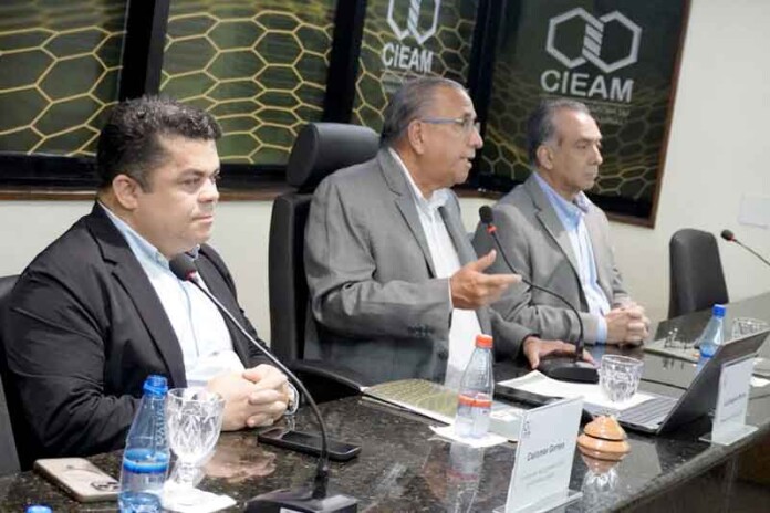 R$-216-bilhões-mostram-que-a-indústria-do-Amazonas-segue-competitiva