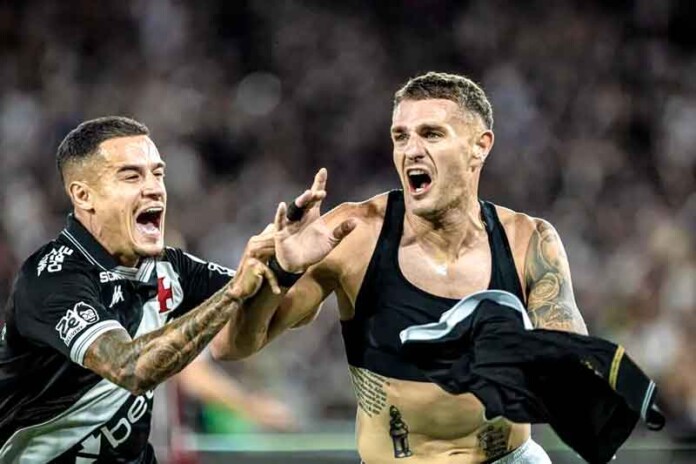 Vegetti-comemora-seu-gol-contra-o