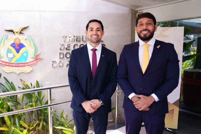 Vereadores-da-CMM-participam-da-posse-inédita-de-Yara-Lins-à-presidência-do-TCE-AM