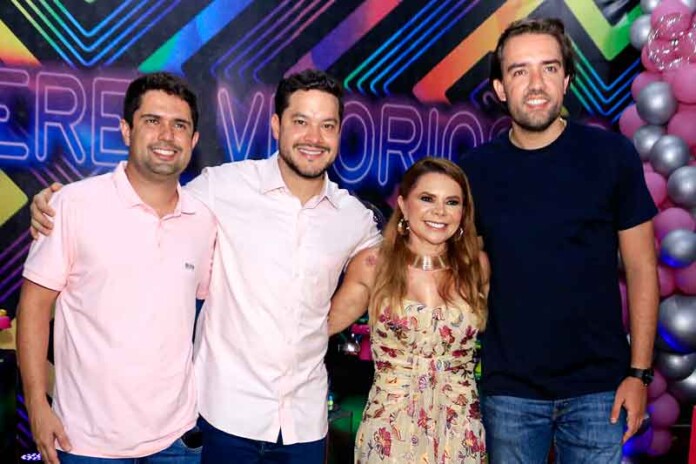 Visita-a-Nhamundá-marca-anúncio-milionário-e-apoio-direto-às-mulheres-e-pescadores