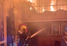 Bar Caldeira é atingido por incêndio e tem parte da estrutura destruída