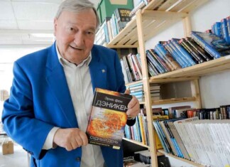 Morre Erich von Däniken, visionário que vendeu 60 milhões de livros sobre o Cosmos
