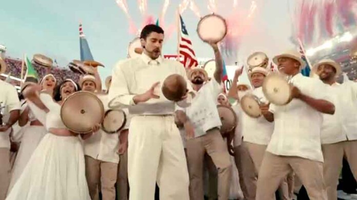 Bad-Bunny-durante-apresentação-no-halftime