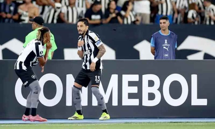 Botafogo-faz-2-a-0-no-Nacional-Potosí,-mas-apagão-no-segundo-tempo-liga-alerta