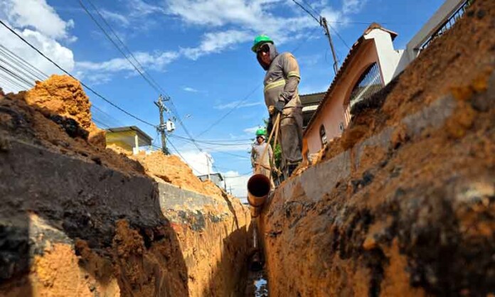 Depois-de-anos-de-espera-rede-de-esgoto-finalmente-descobre-a-Zona-Leste