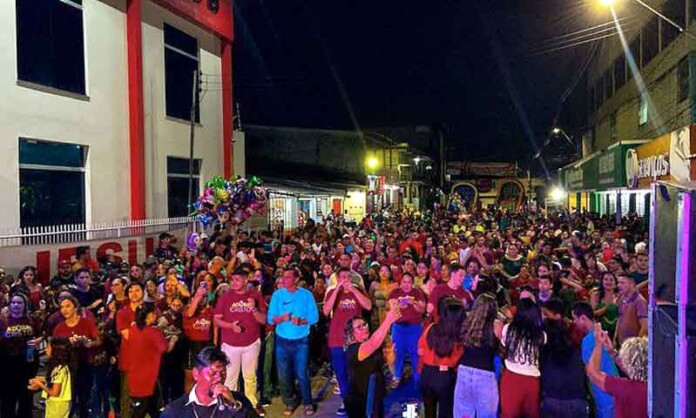 Zona-Leste-de-Manaus-recebe-multidão-para-celebrar-a-11ª-edição-do-Adora-Cristo