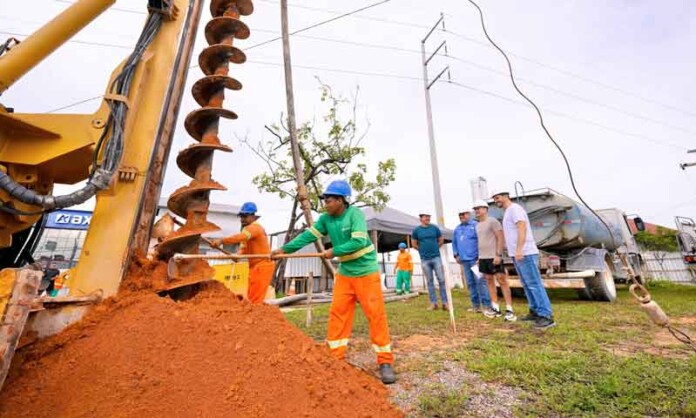 David-Almeida-vistoria-obras-que-prometem-destravar-o-trânsito-e-economizar-milhões