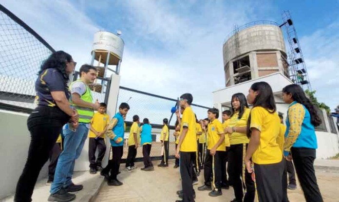 Estudantes-de-Parintins-trocam-a-sala-de-aula-por-canteiro-de-obras-em-aula-de-cidadania
