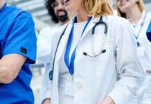 MEC aplica sanções severas contra cursos de medicina e Amazonas mantém estabilidade técnica