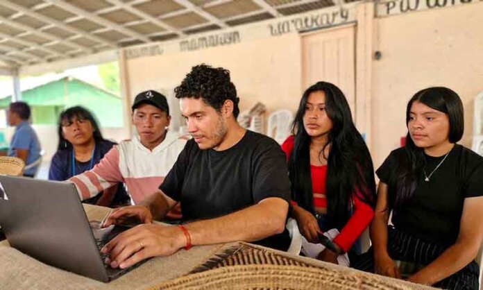 Projeto-Terra-Preta-leva-tecnologia-e-soberania-digital-para-comunidades-indígenas-de-Roraima