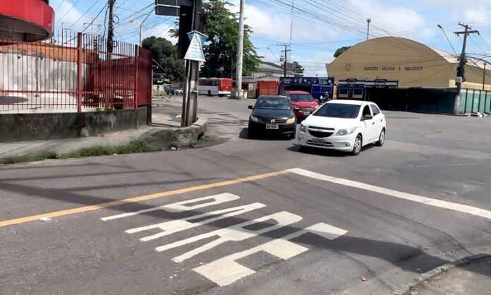 Zona-Leste-de-Manaus-ganha-nova-fase-no-trânsito-entre-a-rua-Hibisco-e-a-avenida-Itaúba