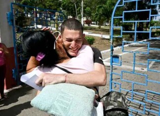 Enquanto enfrenta pressão dos EUA, Cuba abre as celas. Gesto humanitário ou jogada calculada?