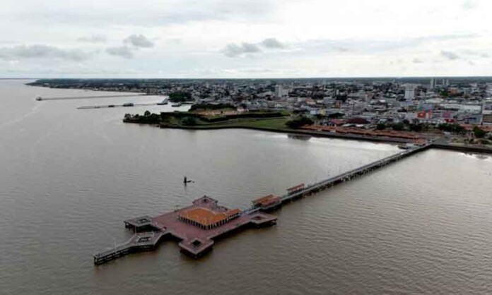 Píer-turístico-de-Macapá-reformado-e-revitalizado-com-recursos-do-programa-federal-Calha-Norte-conta-até-com-bondinho-elétrico-Pedro