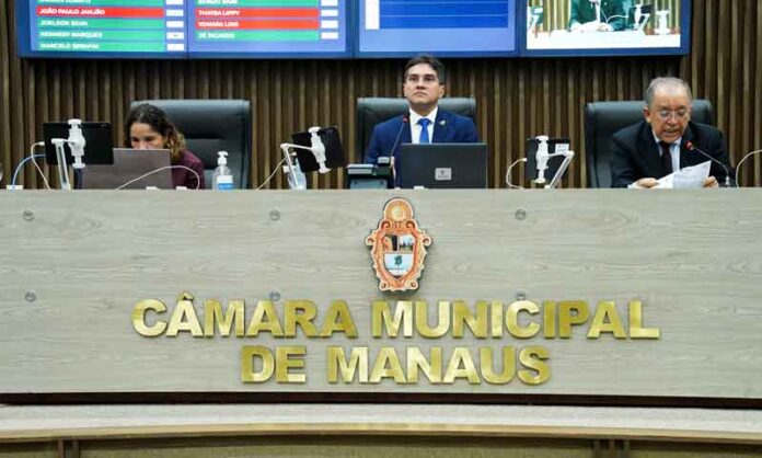 Câmara-Municipal-de-Manaus-aprova-projetos-sobre-parcerias-público-privadas-e-transparência-escolar