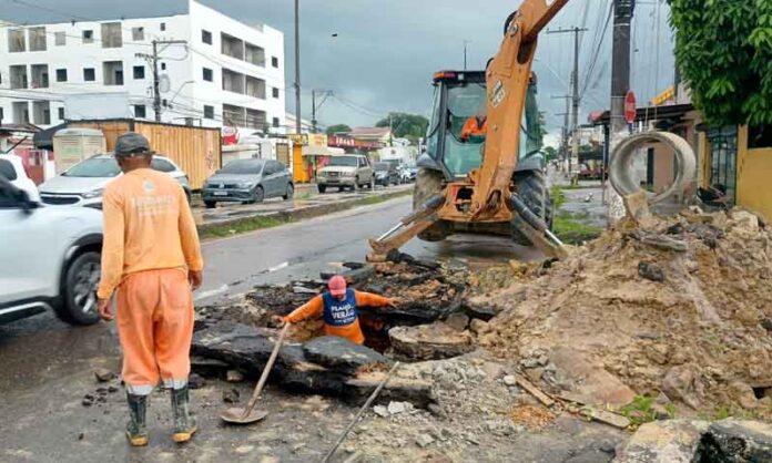Chuvas-intensas-expõem-desgaste-da-drenagem-e-desafiam-mobilidade-em-Manaus
