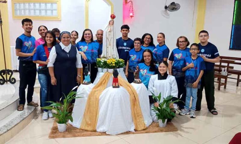 Em tempos de vazio espiritual, festa de Nossa Senhora de Fátima reúne fiéis em Manaus