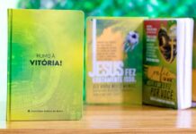 Nova Bíblia usa linguagem do futebol para conquistar leitores e aproximar fé do cotidiano