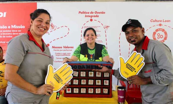 Ação-dentro-da-fábrica-da-Caloi-leva-alerta-sobre-trânsito-e-põe-trabalhadores-no-centro-da-mudança