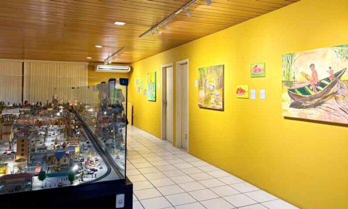 Exposição-em-Manaus-revela-memórias-da-infância-Tukano-e-emociona-visitantes-com-histórias-da-Amazônia1