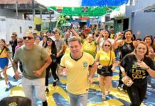 Tadeu de Souza percorre ruas e destaca tradição que mantém viva a identidade dos amazonenses