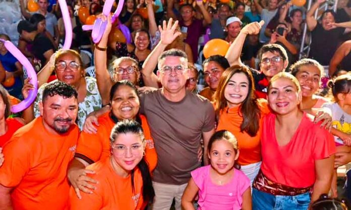 David-conversa-com-moradores-da-Compensa-e-destaca-a-nova-Feira-do-Quarentão