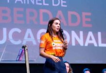Débora Menezes reforça defesa do homeschooling durante congresso de educação cristã em Manaus