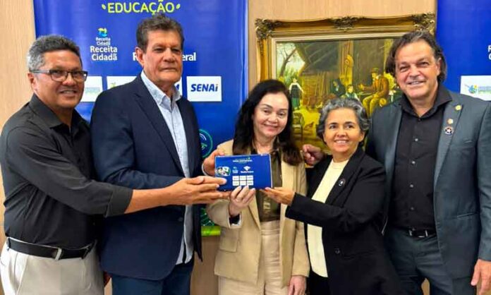 TV-Box-apreendidos-viram-minicomputadores-e-levam-tecnologia-para-escolas-de-Presidente-Figueiredo