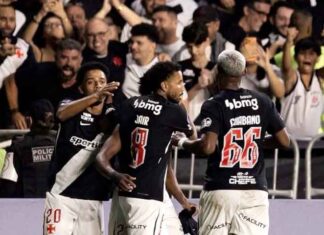 Vasco supera pressão, derrota o Independiente Medellín e segue vivo na Copa Sul-Americana